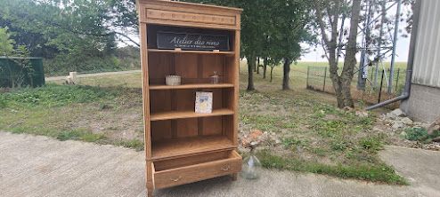 ꧁•⊹٭𝚂𝚒𝚖𝚘𝚗𝚎٭⊹•꧂