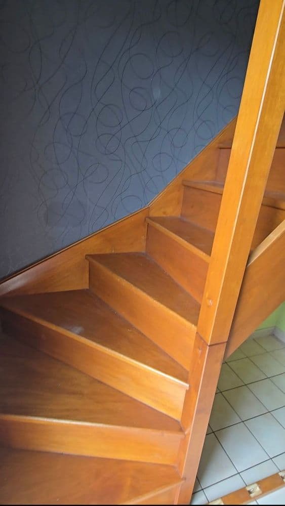 Avant - Aerogommage d'un escalier